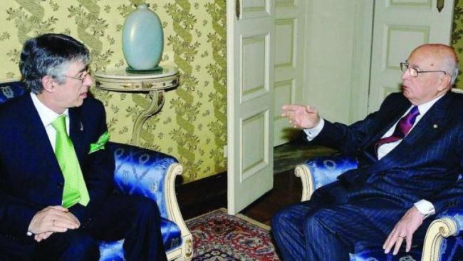 Vilipendio Napolitano: Bossi sceglie i Servizi sociali per evitare il carcere
