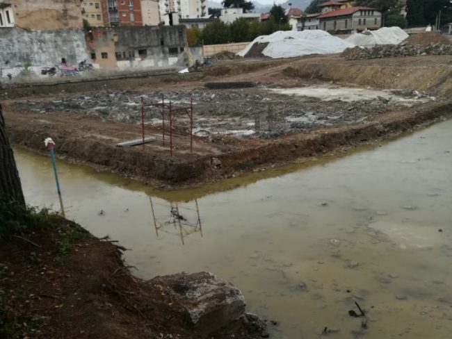 Allarme falda inquinata da vernici esposto di Legambiente