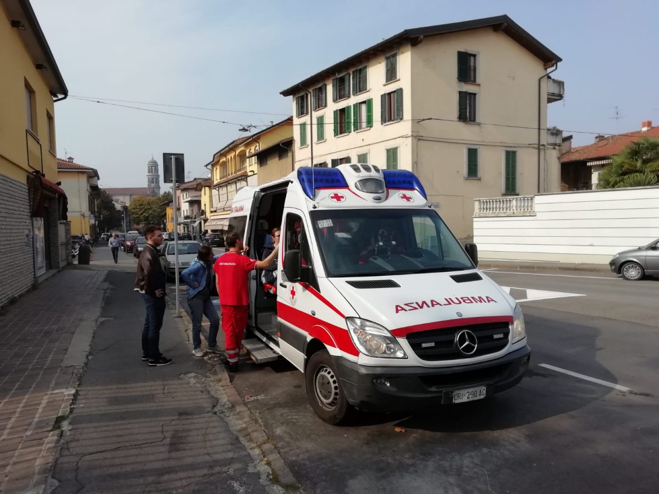 Scontro tra auto a Urgnano, ci sono tre feriti FOTO