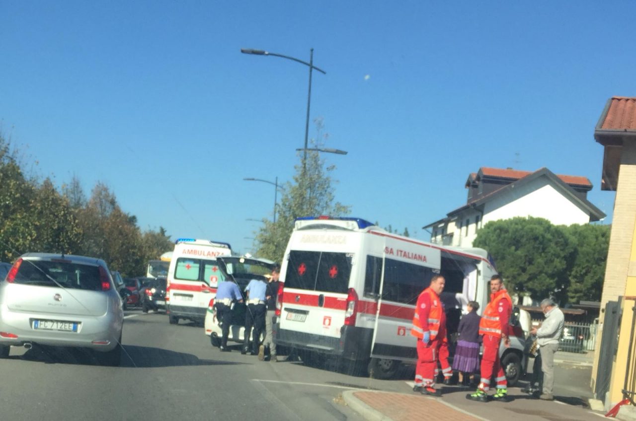 Incidente tra auto e furgone a Treviglio