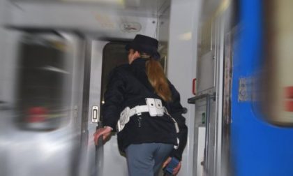 Studentesse molestate sul treno, salvate da due viaggiatori