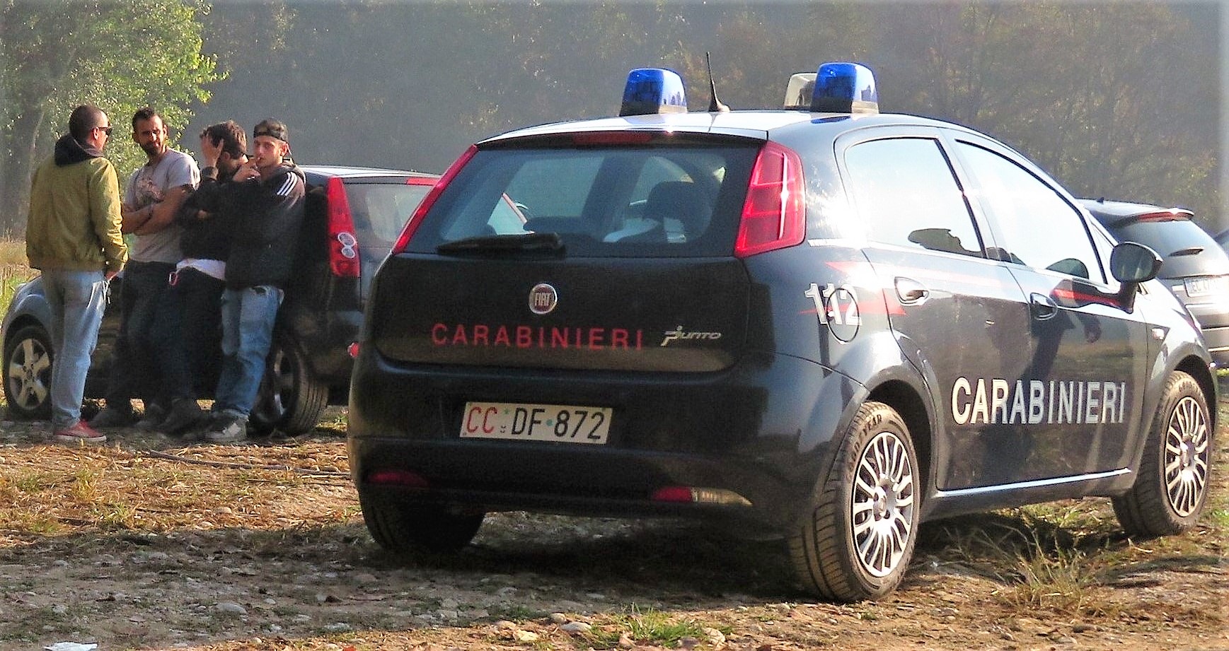 33174349_controlli dei carabinieri al rave party di Soncino nel Parco dell'Oglio (1)