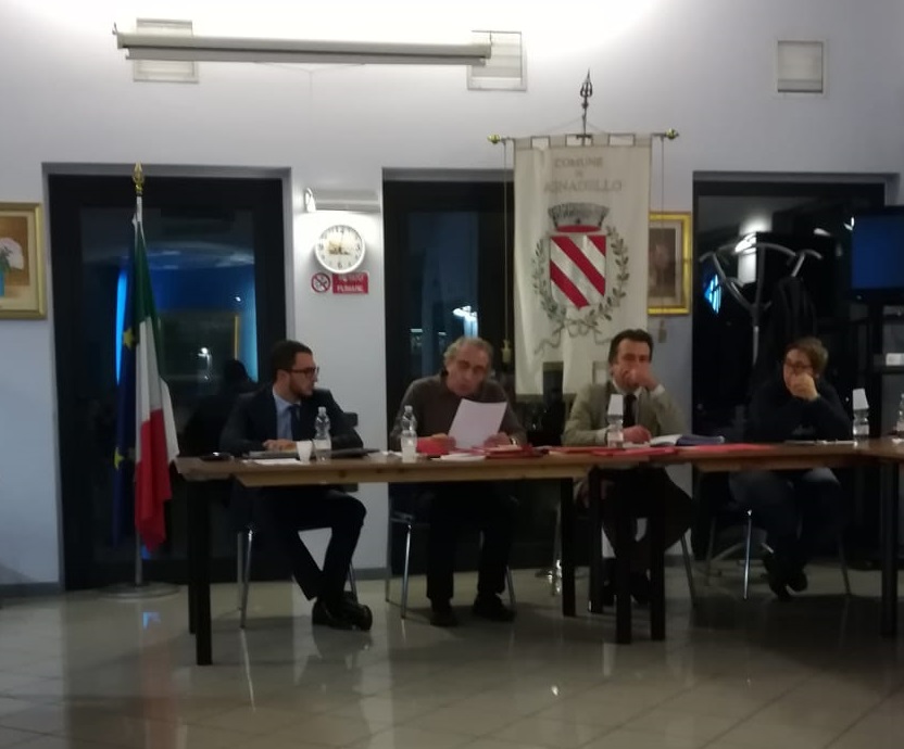 Sit-in di protesta per la rotonda sulla Bergamina, sindaco furioso