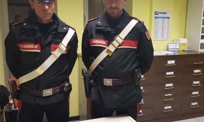 Clandestino, in tasca il foglio di via e 25 dosi di cocaina