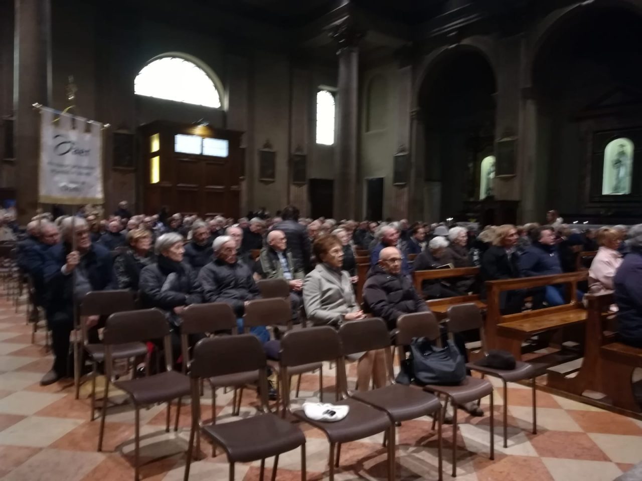 Pandino saluta antonio invernizzi