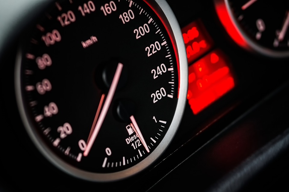 Limite velocità a 150 km/h in autostrada, la proposta leghista