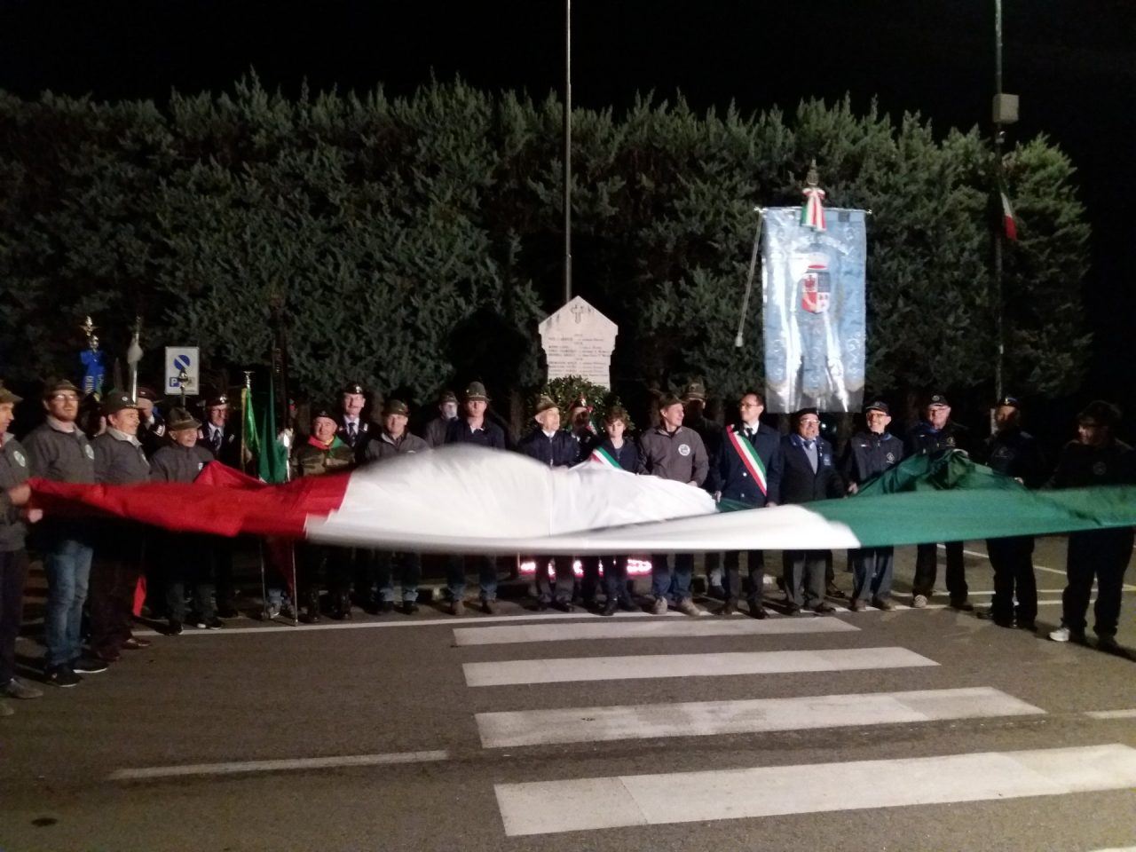 Centenario grande guerra, i ragazzi ricordano l’inutile strage FOTO