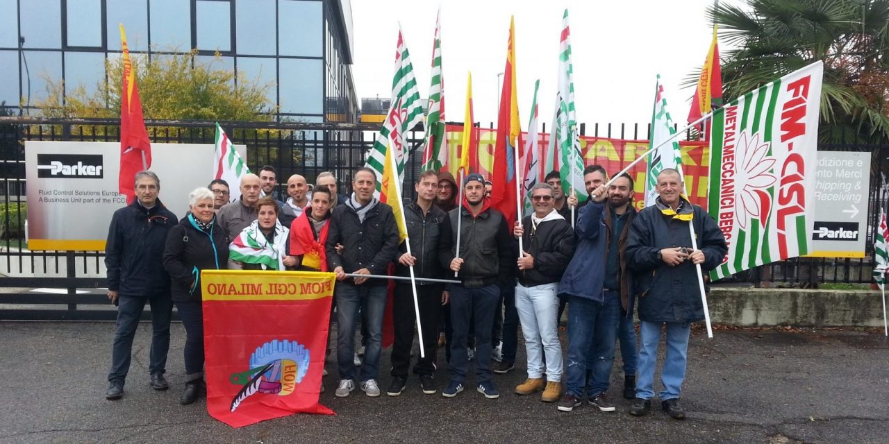 Incentivi difficili braccia incrociate alla Parker di Gessate