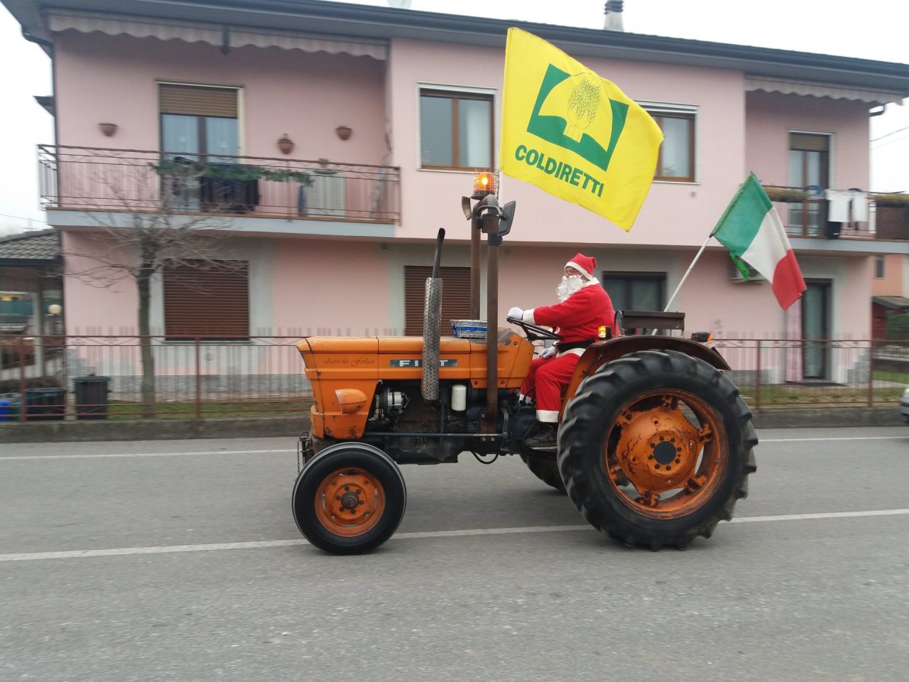 Berghem Agrifest, gli agricoltori rispondono in massa e invadono il paese FOTO
