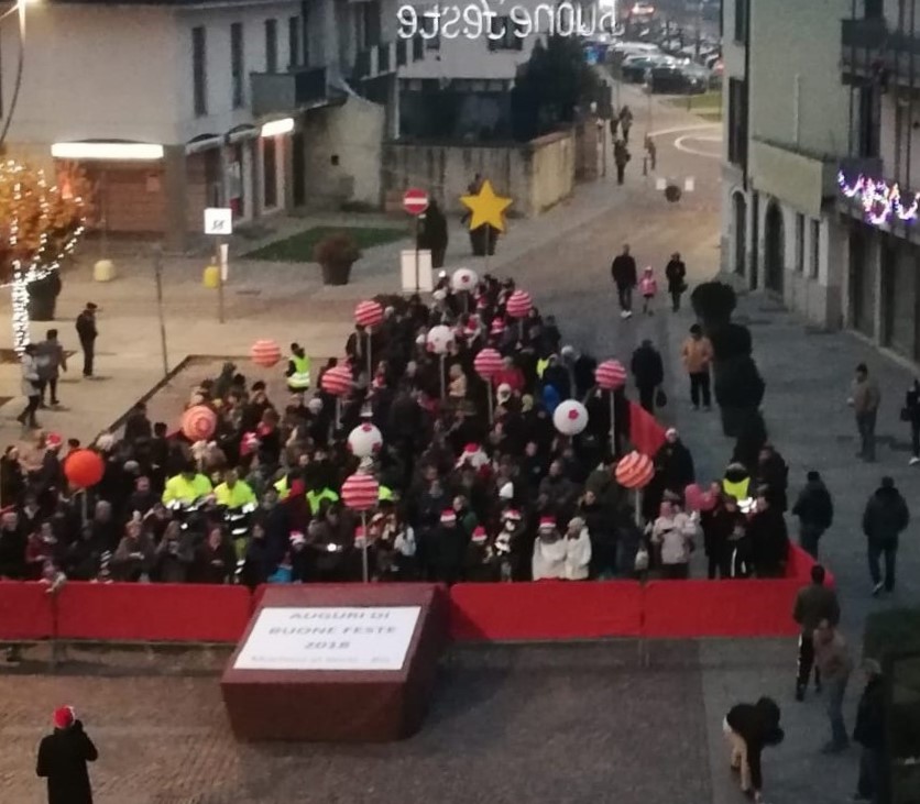 Natale in piazza per l’albero vivente insieme alle associazioni FOTO