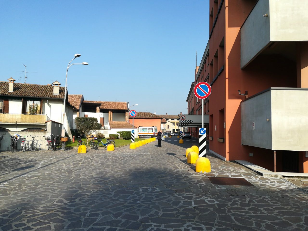 Ospedale di Rivolta, malumori per il nuovo servizio di portineria