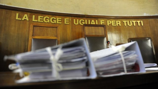 Non paga le tasse per non licenziare i dipendenti: assolto