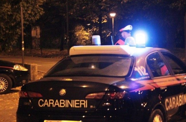 Tentano di derubare un bar, ladri arrestati
