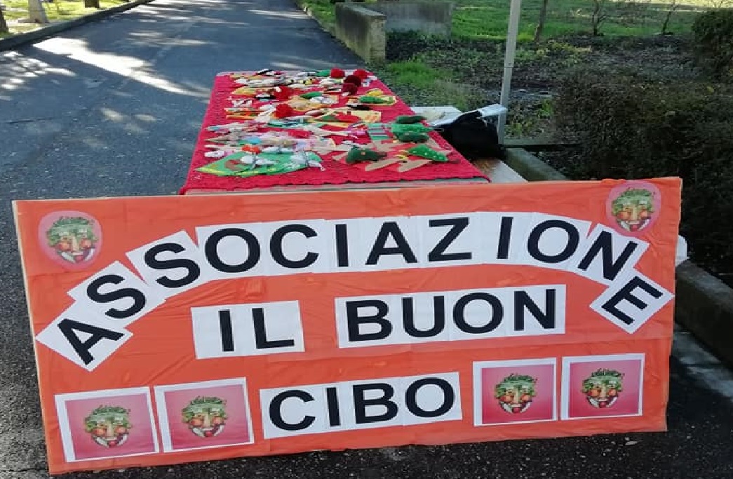 Mercatini dell’Immacolata senza gastronomie: è polemica