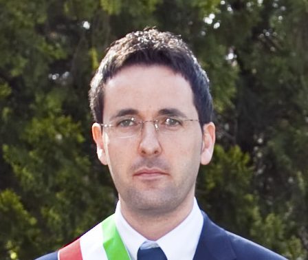 Raccolta firme: “Promettono Salvini ma è una bufala”