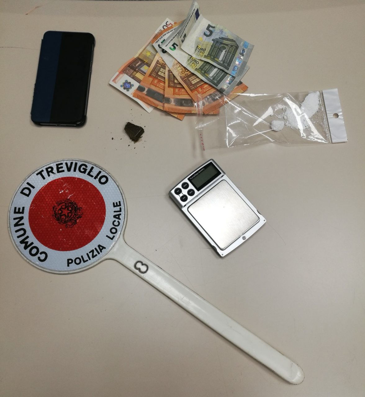 Pusher arrestato a Treviglio, in auto coca e contanti