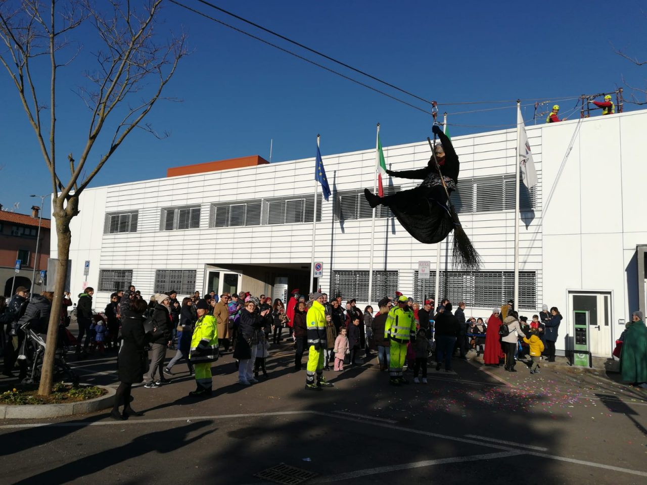 La Befana fa tappa a Canonica FOTO E VIDEO