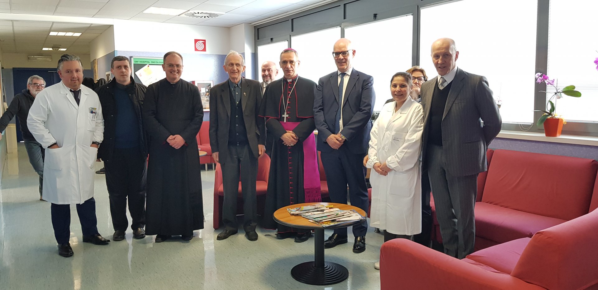 Medico, infermiere, cappellano: la delegazione dell'ospedale di Treviglio  in visita al Papa - Prima Treviglio