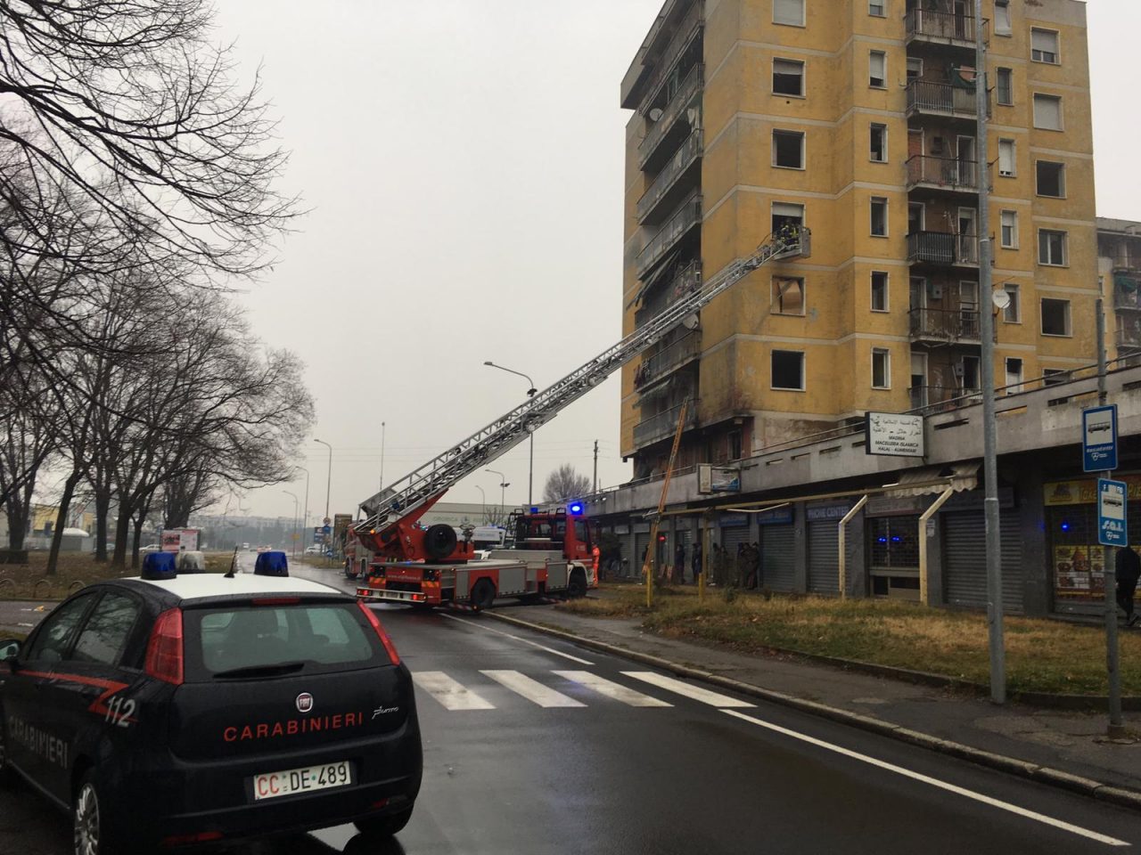 Zingonia, trovato il corpo di un ragazzo nella torre Athena 1 FOTO VIDEO