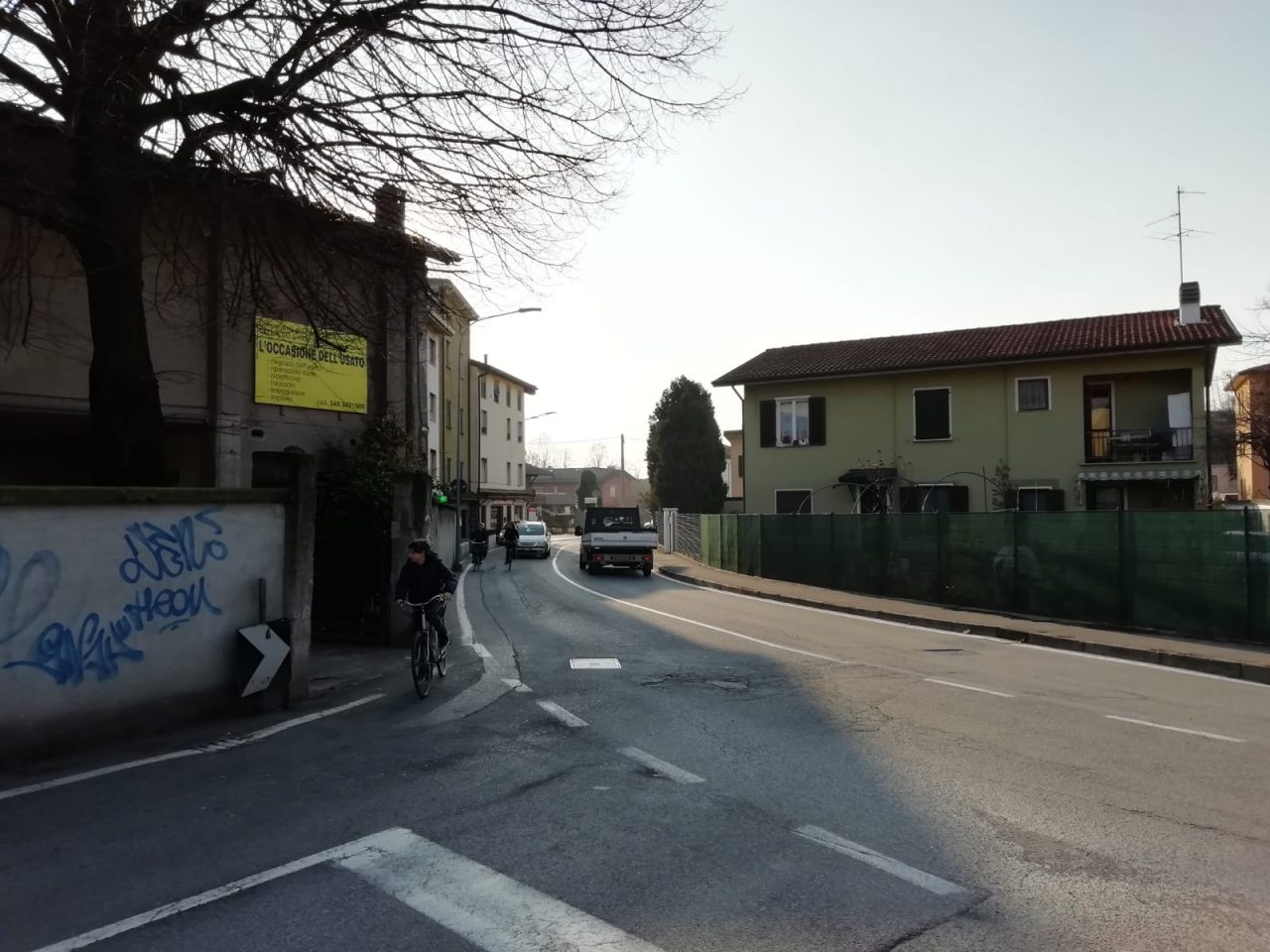 La Lega si scaglia contro la sosta “selvaggia” in via Locatelli