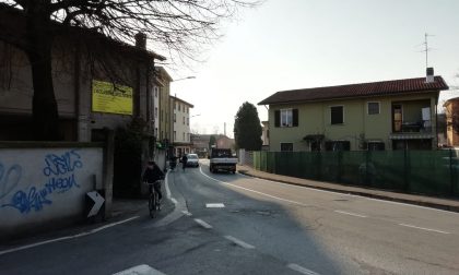 La Lega si scaglia contro la sosta "selvaggia" in via Locatelli