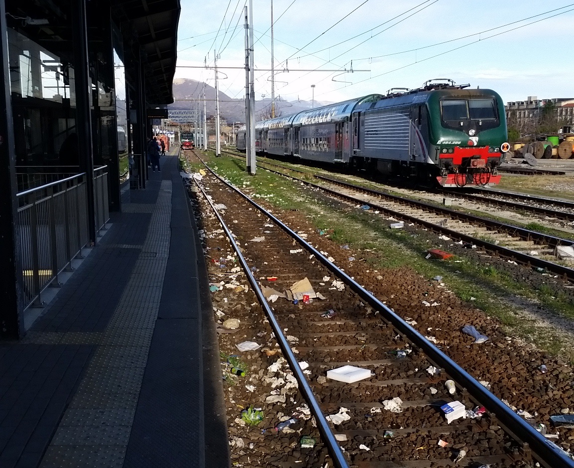 Federconsumatori denuncia le condizioni dei binari di Bergamo