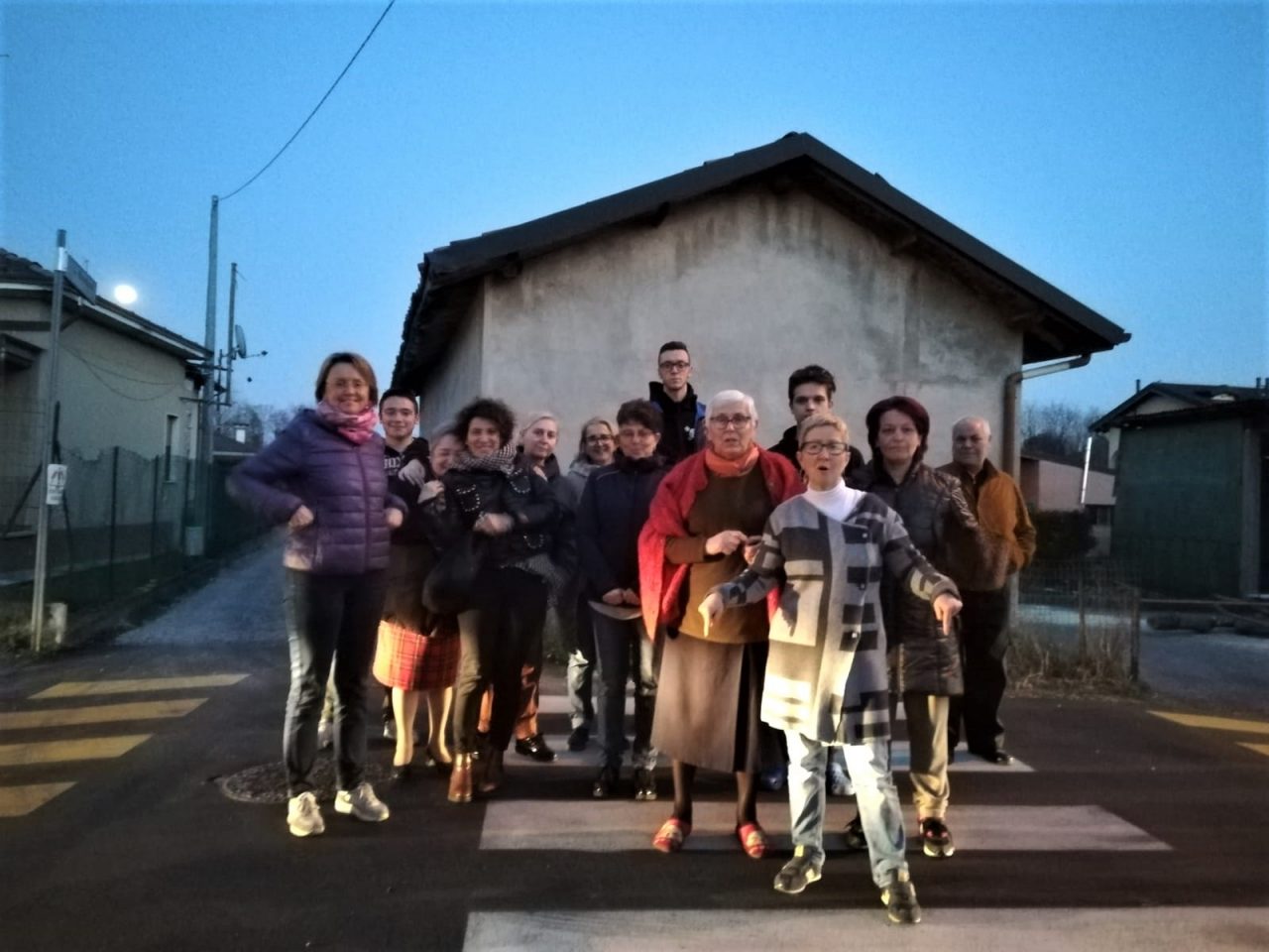 Via Brembate, i residenti si schierano dalla parte del sindaco
