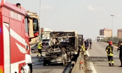 Autobus in fiamme, lo sconcerto di Autoguidovie: "Lavora con noi da 15 anni" VIDEO