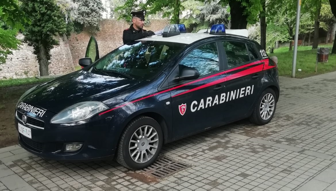 Ferisce gravemente un clochard: catturato