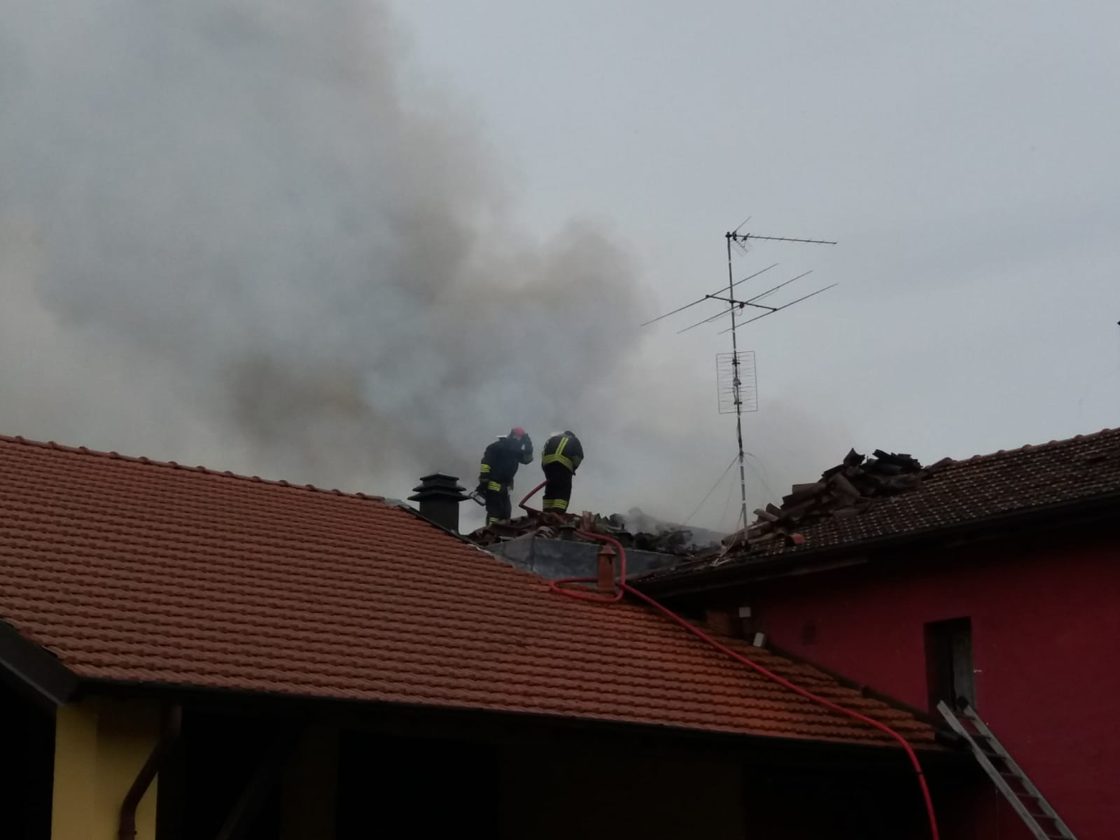 fara incendio tetto