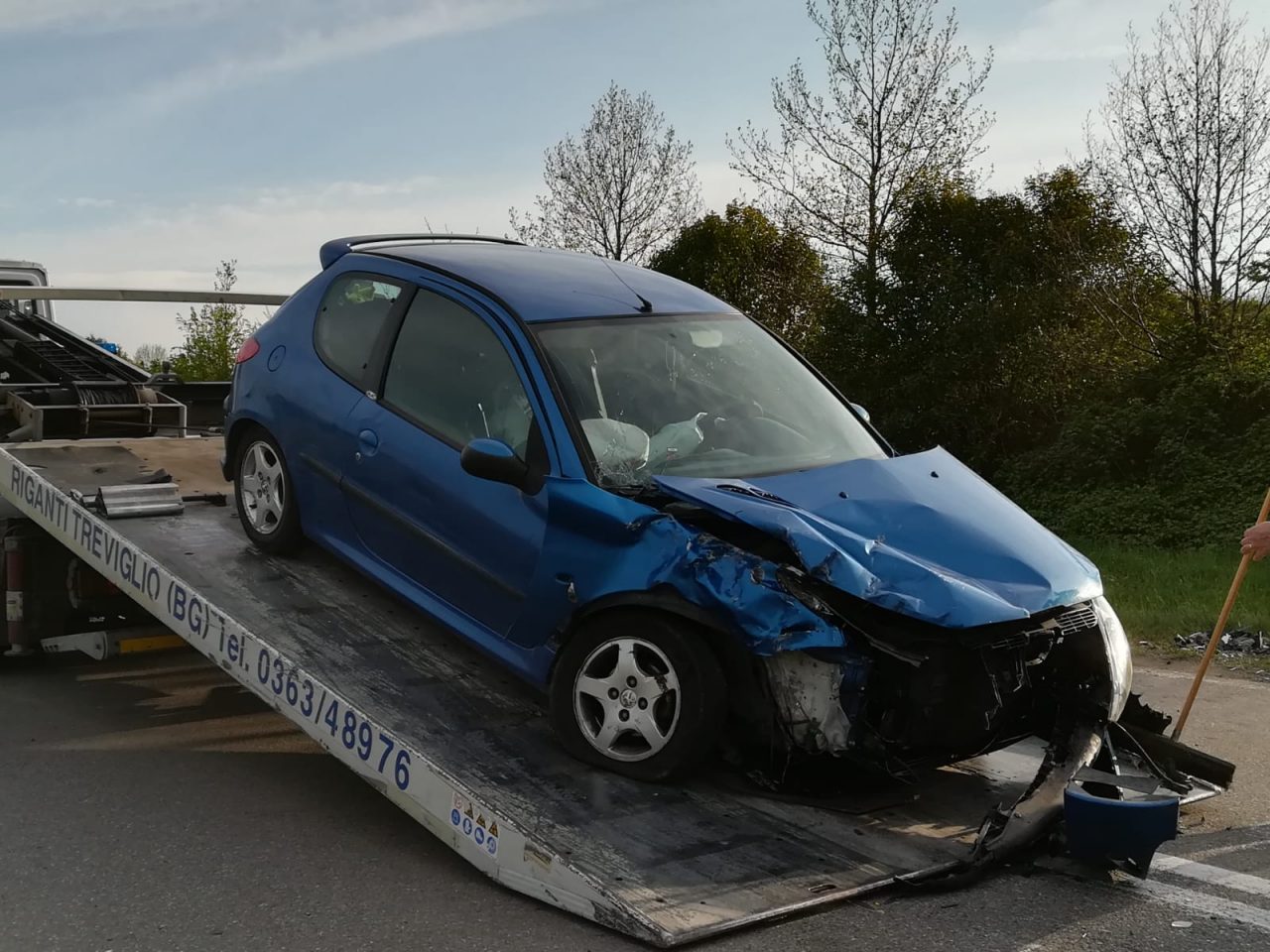 Schianto a Pontirolo, due feriti e traffico ko FOTO