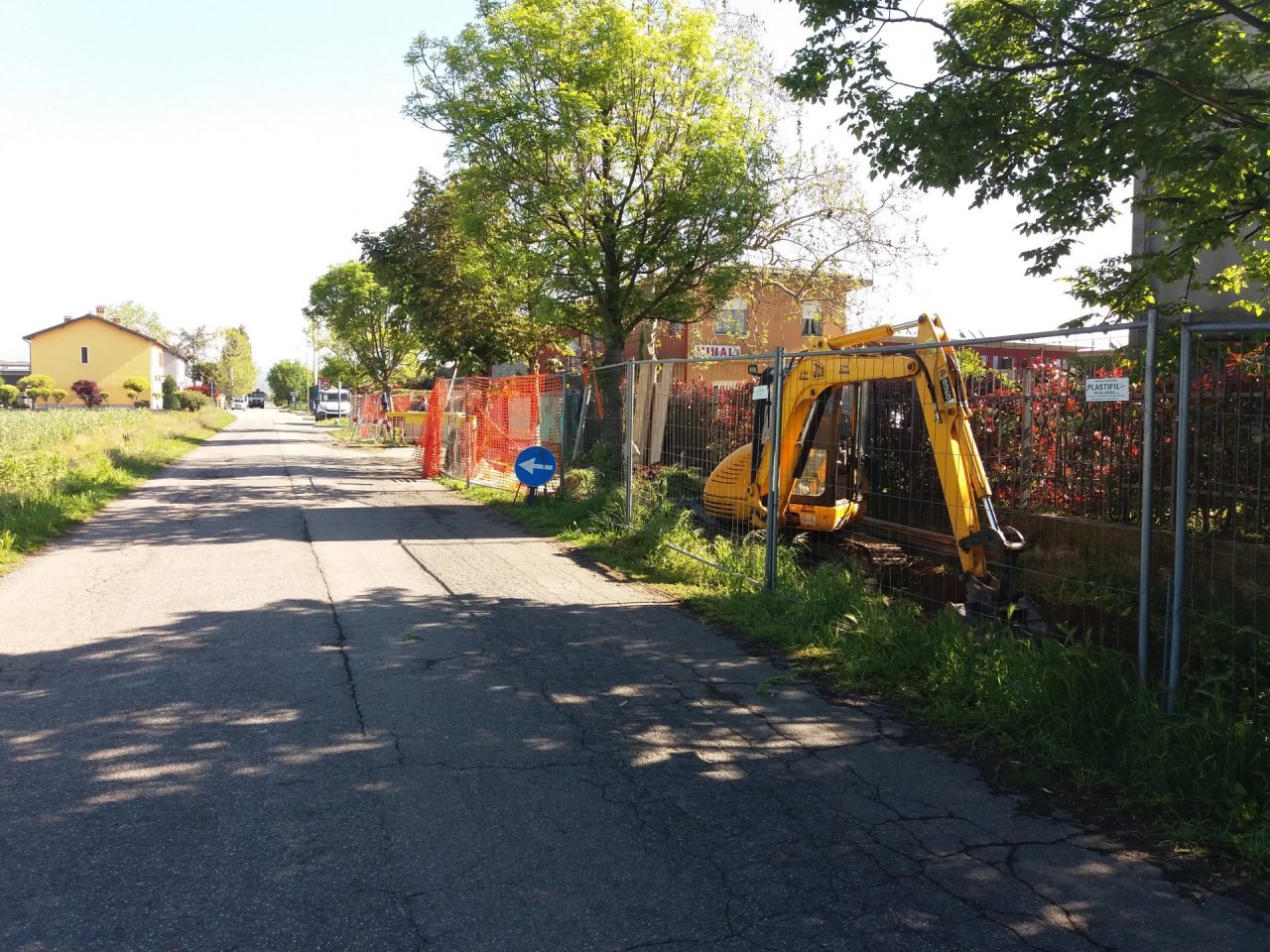 Lavori al fosso di via Colleoni, dalla messa in sicurezza alla ciclabile