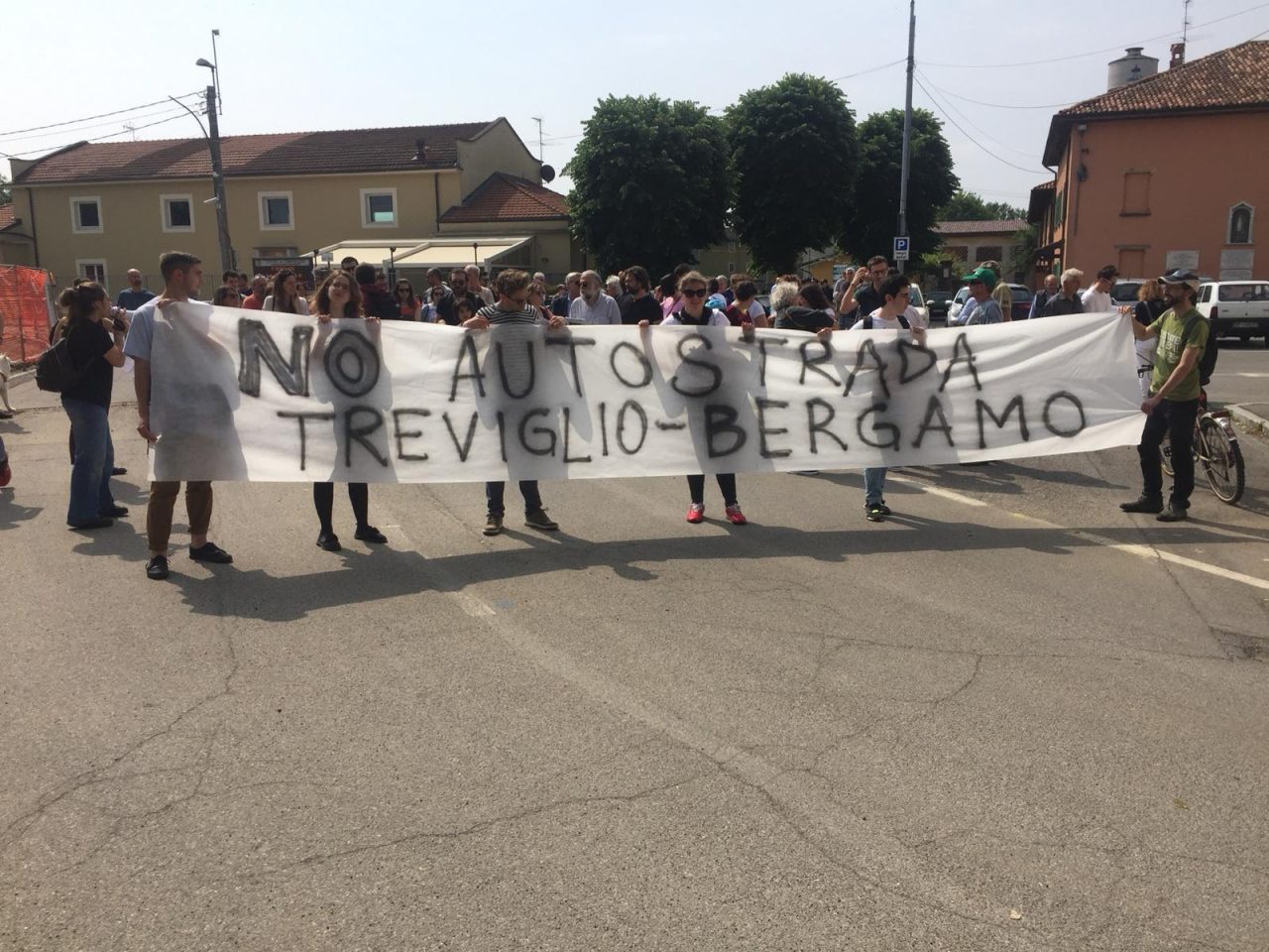 Un’assemblea pubblica contro l’autostrada Treviglio-Bergamo