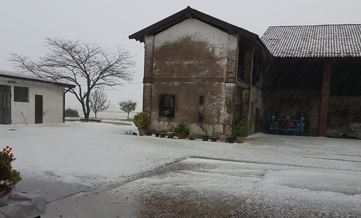 Grandine a maggio? Cosa sta succedendo al clima della Bassa (e non solo)