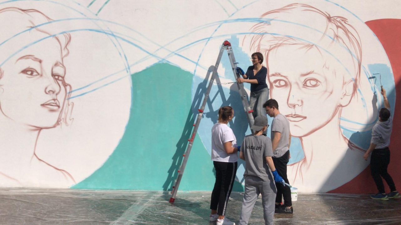 Murales dei diciottenni per celebrare la costituzione