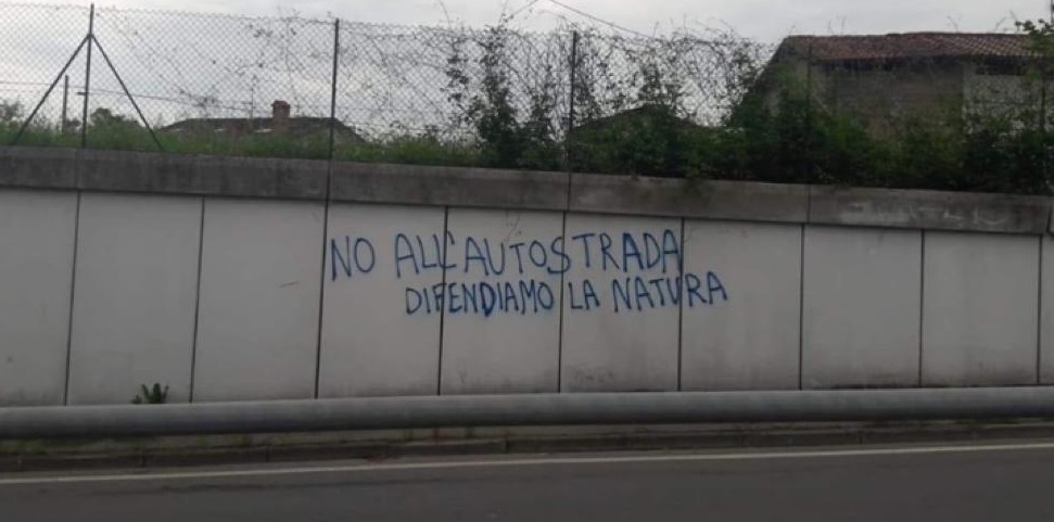 Manifestazione contro la Treviglio-Bergamo, Imeri condanna le scritte sui muri