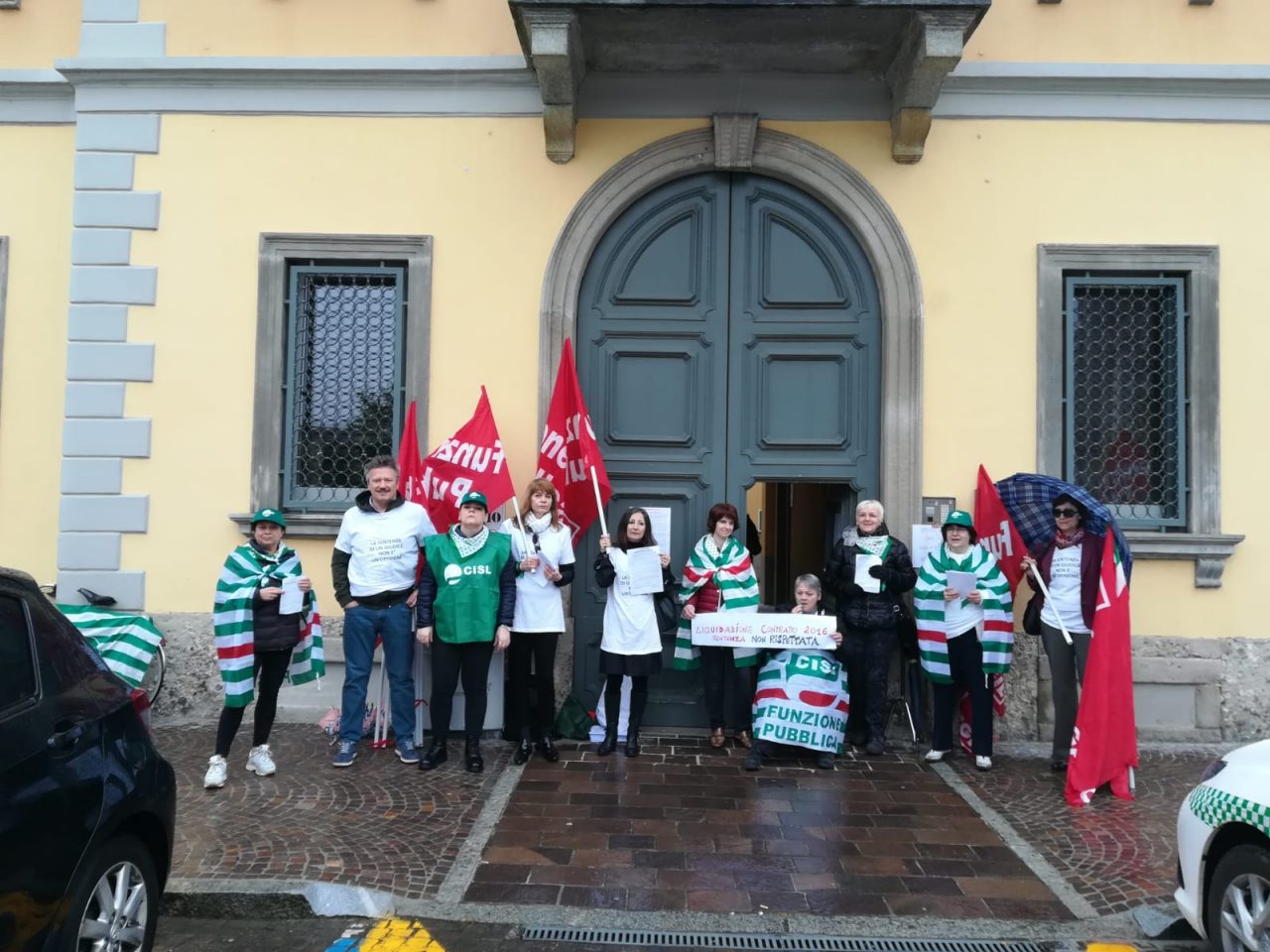 A Fara scatta lo sciopero dei dipendenti comunali VIDEO FOTO