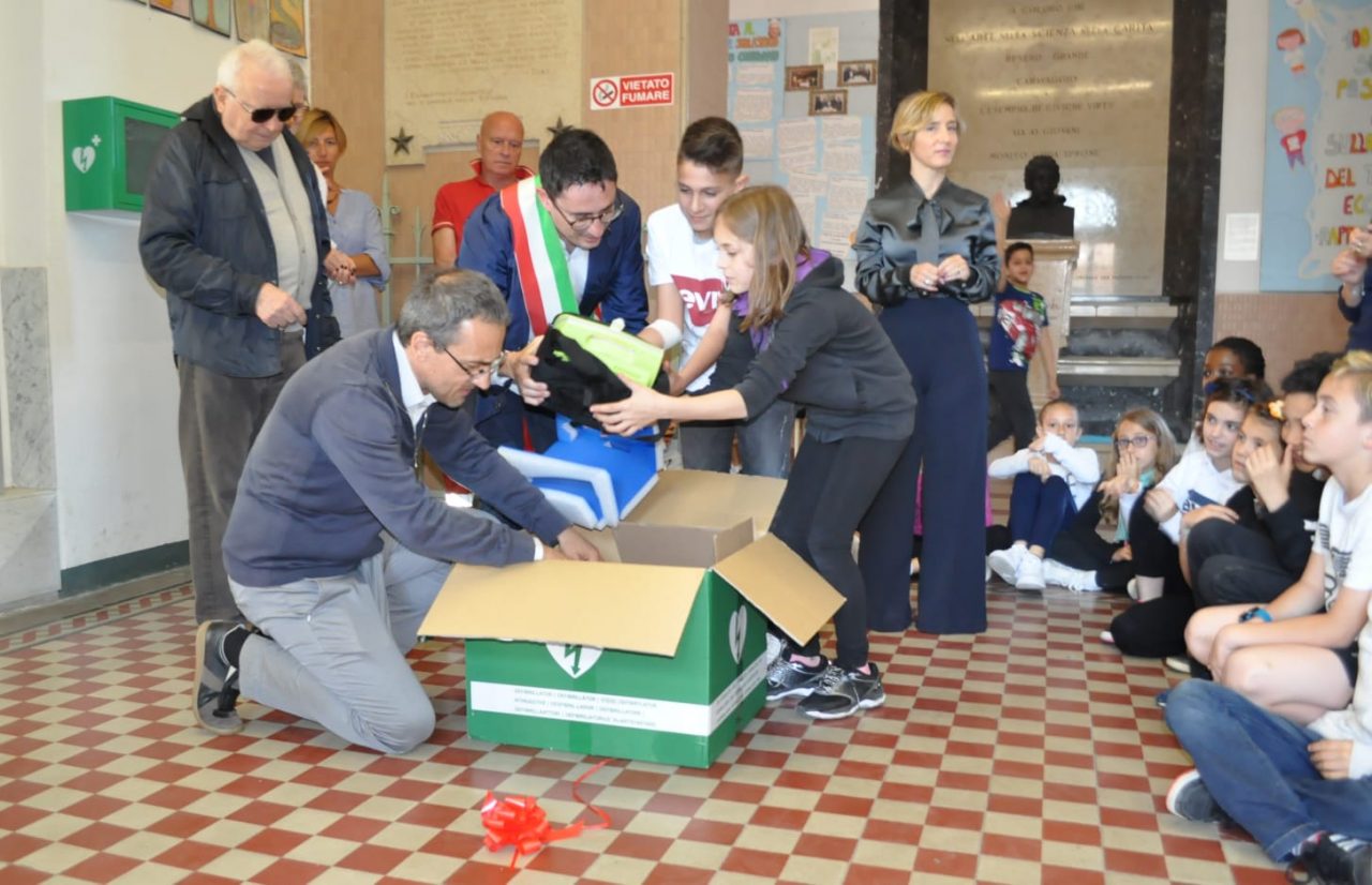 In piazza a Treviglio e Caravaggio tornano le noci del cuore