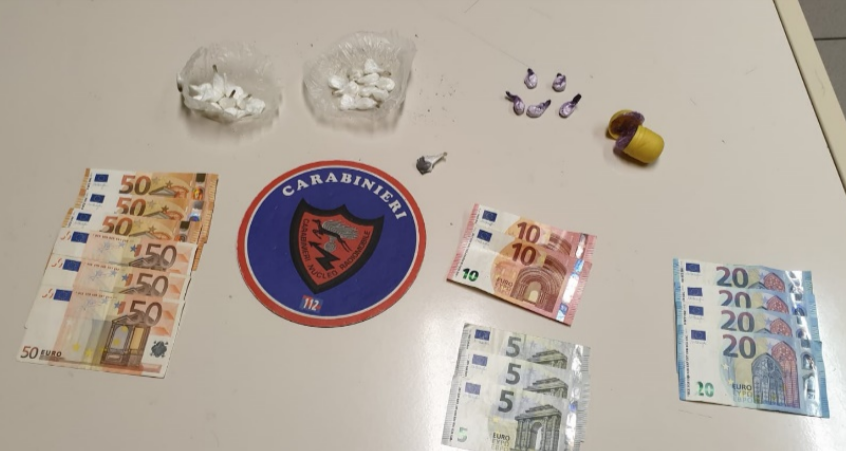 Arresto per spaccio a Osio Sotto, sequestrati cocaina e contanti
