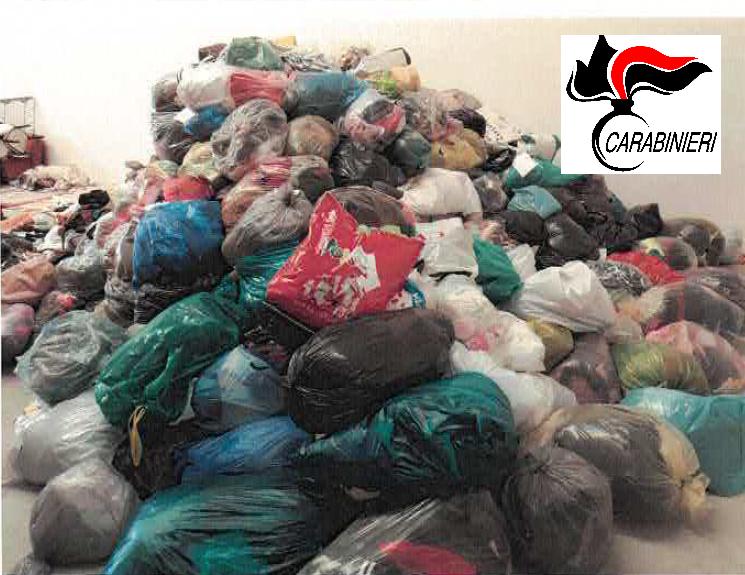 Maxi sequestro Caravaggio: tonnellate di vestiti usati diretti al mercato tunisino