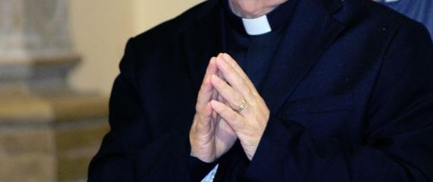 “Nessuno è solo”, un numero di telefono per il supporto spiritruale