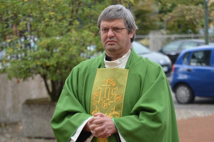 Oggi  i funerali di don Sante, prete “ribelle” e sportivo