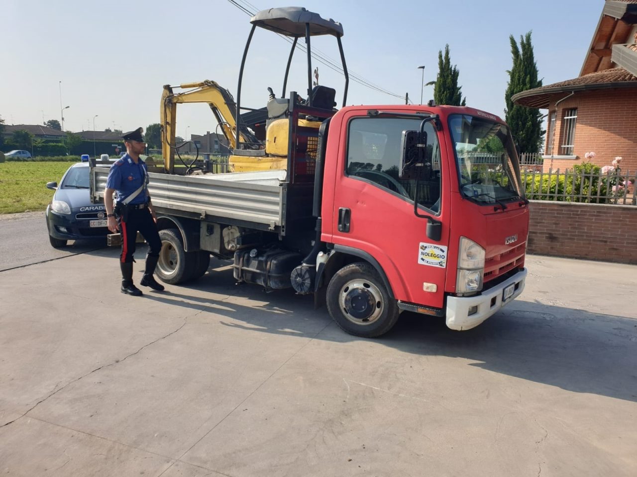 Camion ed escavatrice rubati, arriva il Ris di Parma