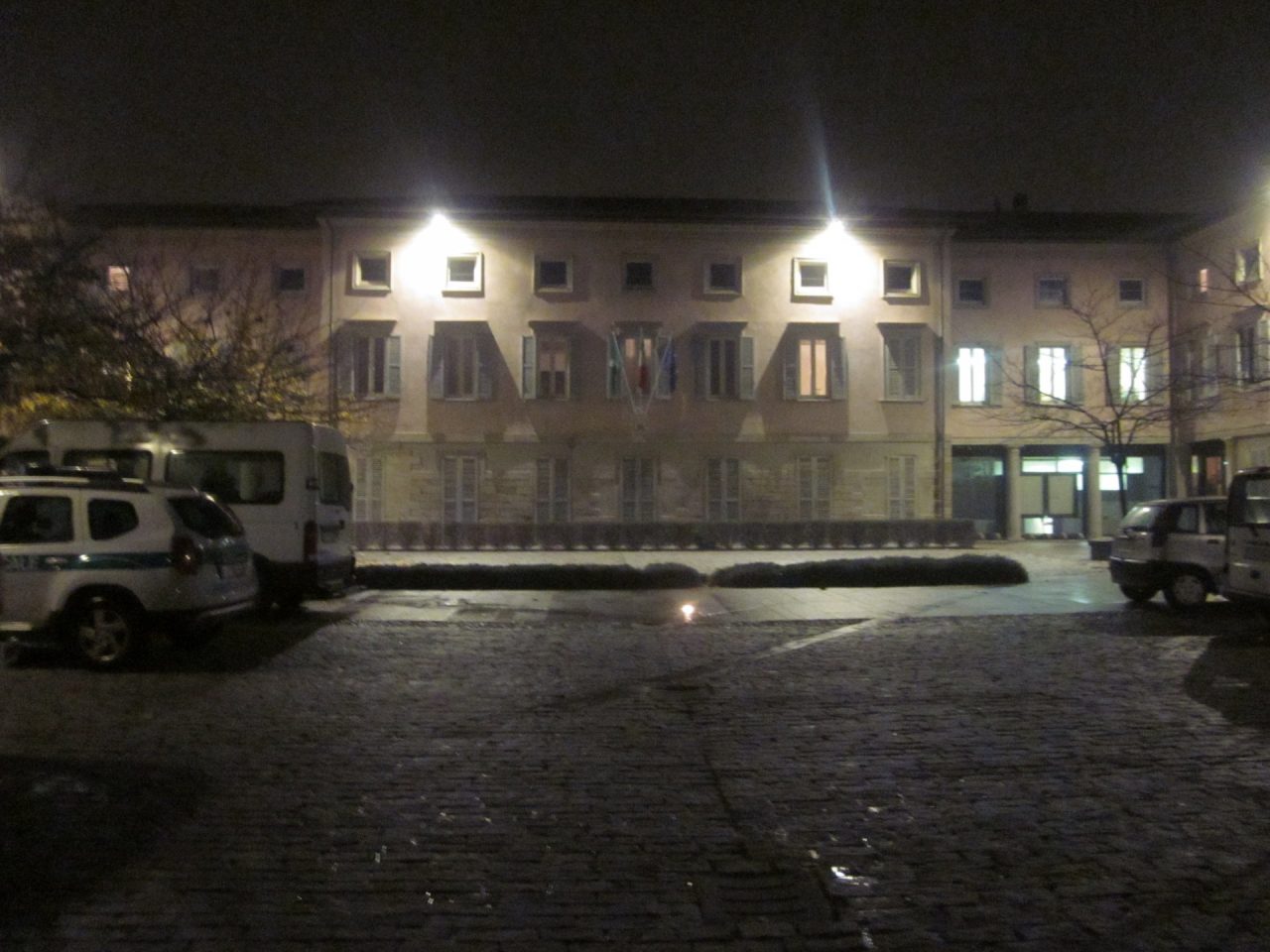 Telefoni in tilt isolato il Municipio di Capriate