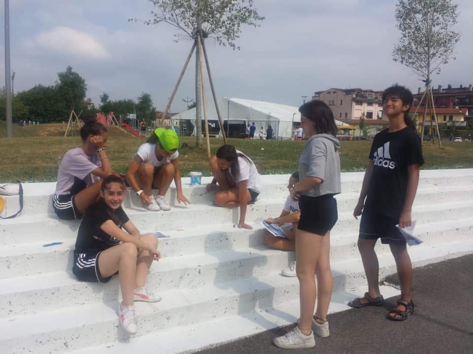 Una nuova piazza grazie ai giovani del Cre FOTO