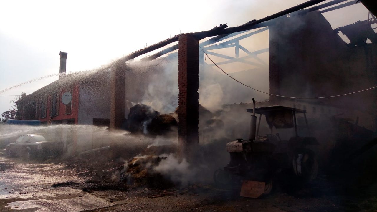 Incendio in cascina Torre Pallavicina