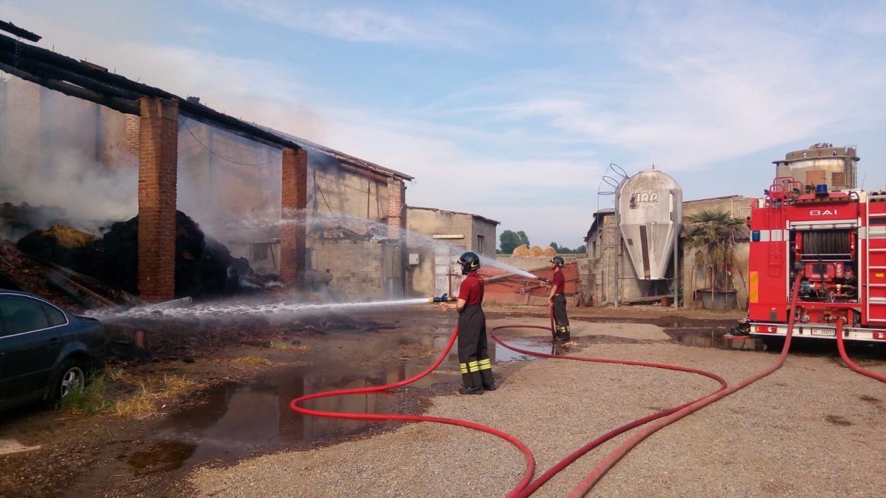 Incendio in cascina Torre Pallavicina