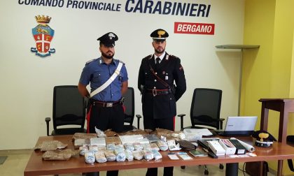Pusher arrestato a Fontanella, in auto aveva 180mila euro in contanti