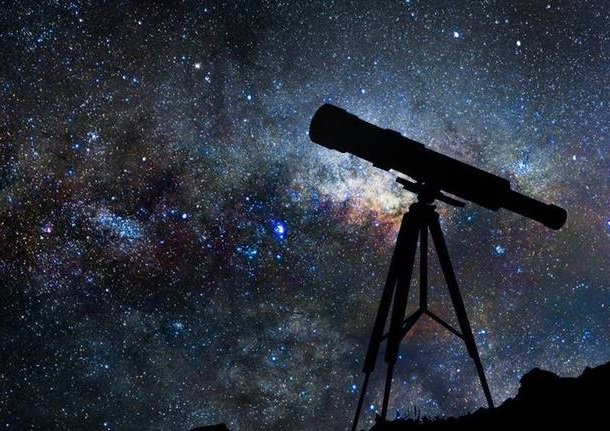Tutti con il naso all’insù: notti astronomiche a cascina Pelesa – IL PROGRAMMA