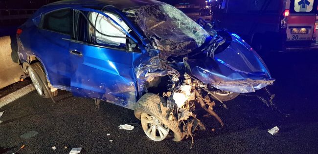Terribile schianto in A4: muore una 28enne bergamasca